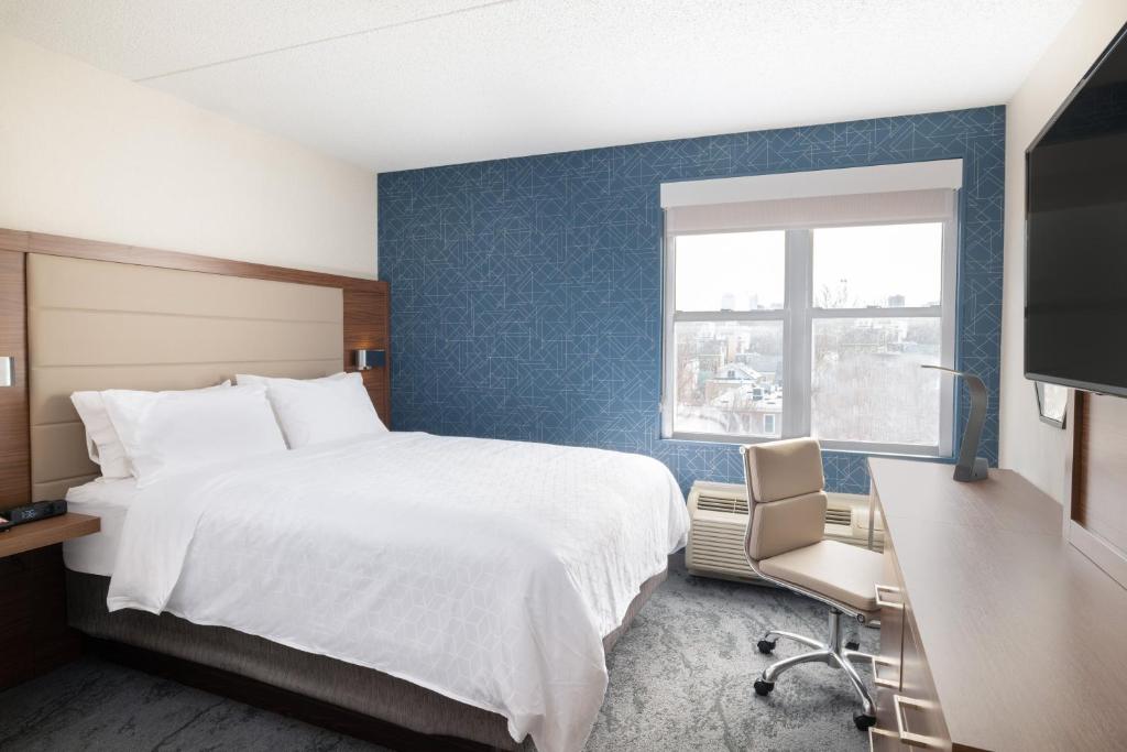 Holiday Inn Express & Suites Boston - Cambridge an IHG Hotel - image 6