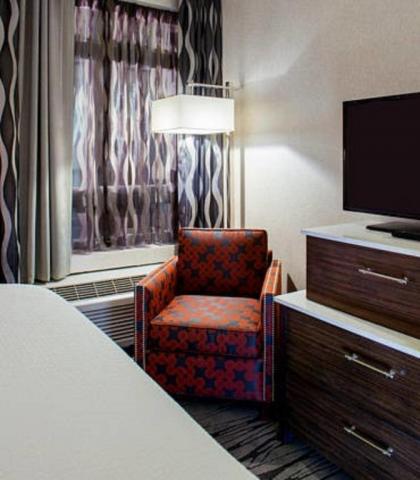 Fairfield Inn & Suites by Marriott Boston Cambridge - image 4