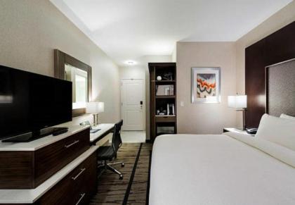 Fairfield Inn & Suites by Marriott Boston Cambridge - image 6