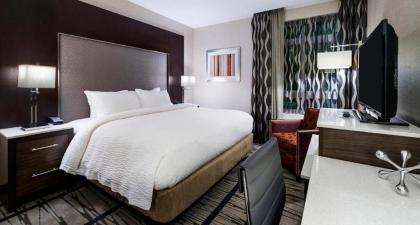 Fairfield Inn & Suites by Marriott Boston Cambridge - image 9