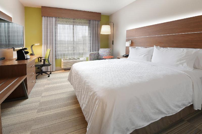 Holiday Inn Express Camden Hotel - image 6