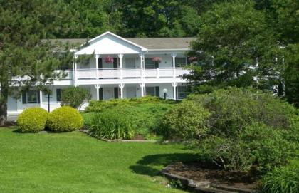 Cedar Crest Inn - image 8