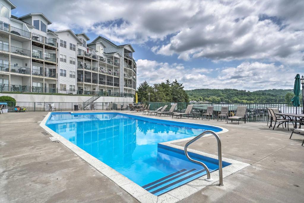 Condo on Lake of the Ozarks with Boat Slip and Pool! - image 4