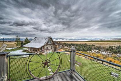 Dreamswest Ennis Studio with Deck and Stunning Views - image 15