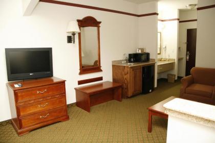 Budget Host Inn and Suites Cameron - image 10