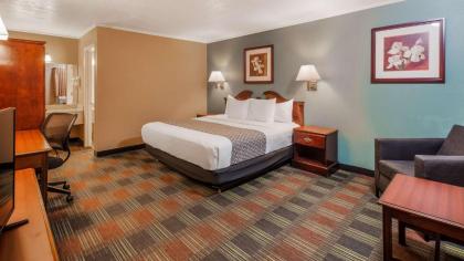 SureStay Hotel by Best Western Cameron - image 14