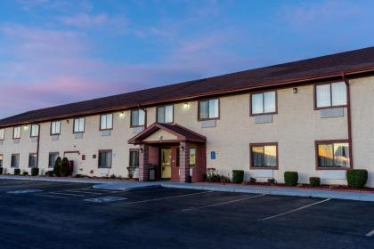 Super 8 by Wyndham Campbellsville KY - image 2