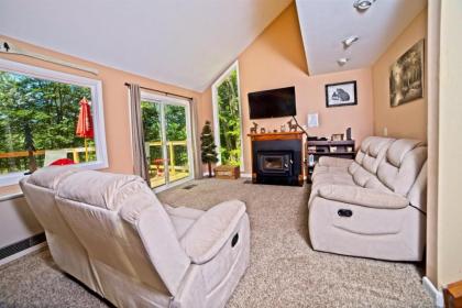 Private Waterville Estates 4 Bedroom Vacation Home in the White Mountains of NH - image 4