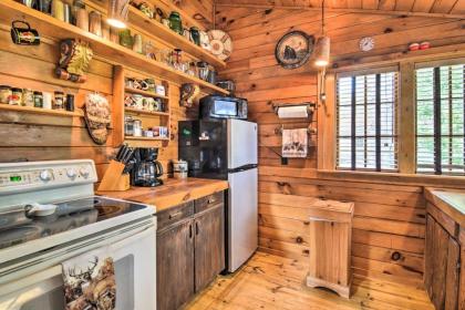 Cabin on Rush Lake with Tiki Bar Grill and Kayaks! - image 9