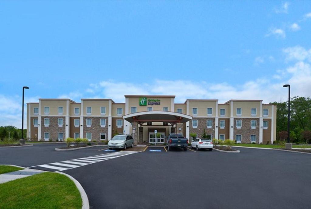 Holiday Inn Express Canandaigua an IHG Hotel - main image