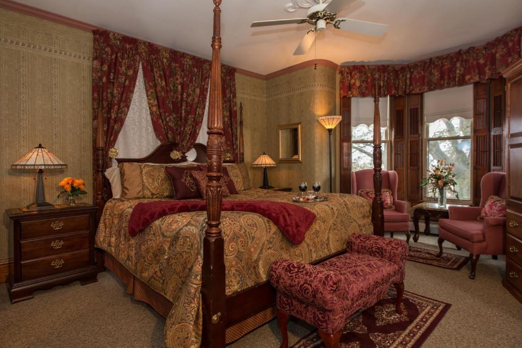 Sutherland House Victorian Bed and Breakfast - main image