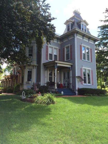 Sutherland House Victorian Bed and Breakfast - image 3