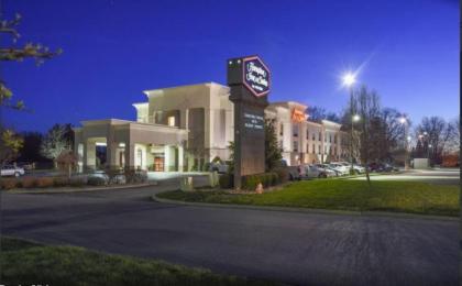 Hampton Inn & Suites Youngstown-Canfield - image 11