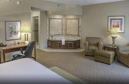 Hampton Inn & Suites Youngstown-Canfield - image 7