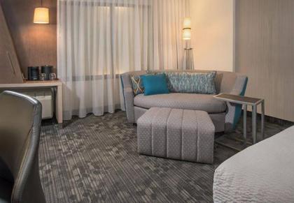 Courtyard by Marriott Youngstown Canfield - image 9