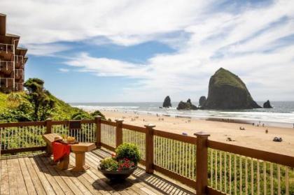 Hallmark Resort in Cannon Beach - image 2