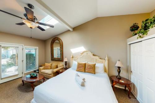 Sandals Inn | Spa Suite & Oceanside Cabana - image 2