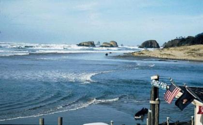 Webbs Scenic Surf Cannon Beach Oregon