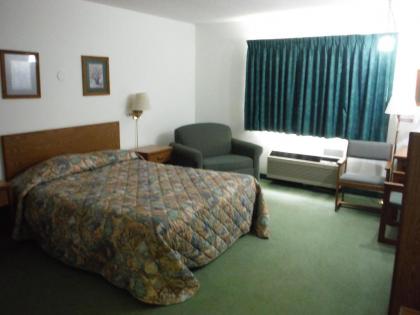 Caravan Motel - image 12