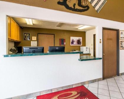 Econo Lodge Canon City - image 9