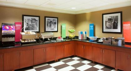 Hampton Inn & Suites Pittsburgh-Meadow Lands - image 14