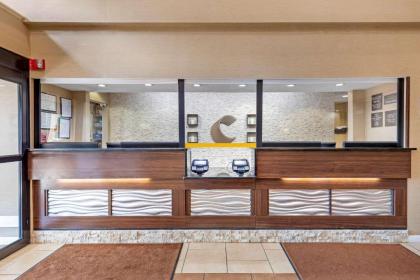 Comfort Inn & Suites - image 6