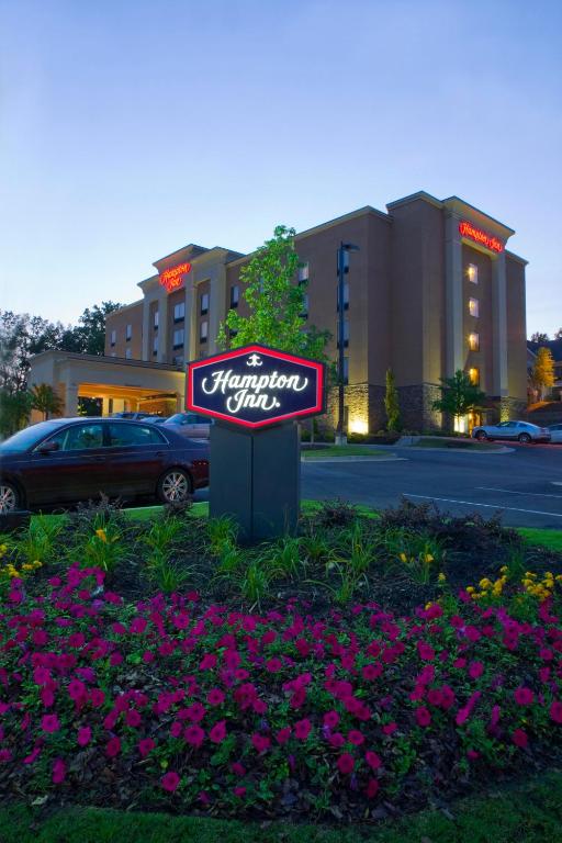 Hampton Inn Atlanta-Canton - main image