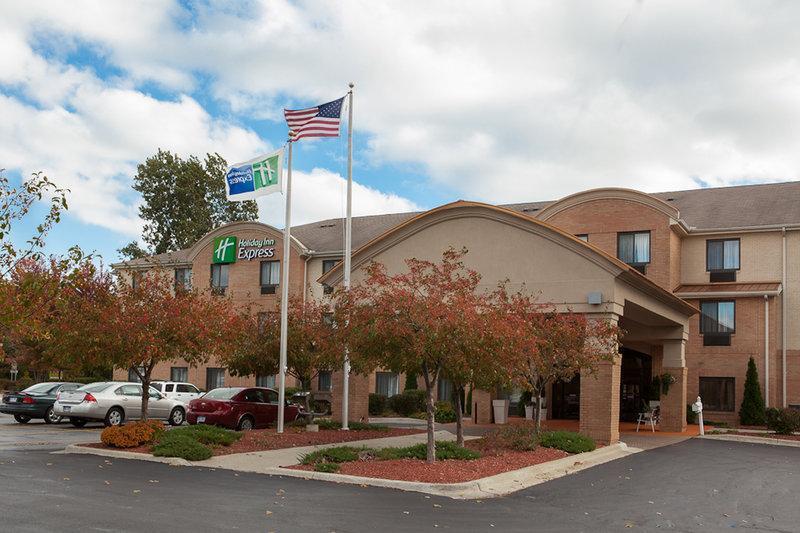 Holiday Inn Express Hotel & Suites Canton - main image