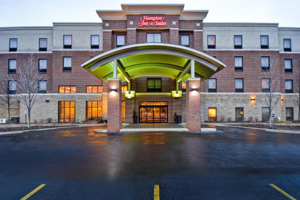 Hampton Inn & Suites Detroit-Canton - main image