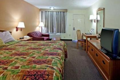 Americas Best Value Inn - Canton - image 12