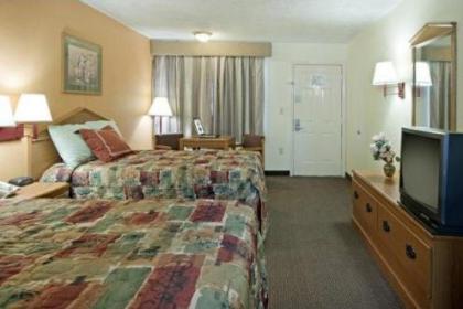 Americas Best Value Inn - Canton - image 14