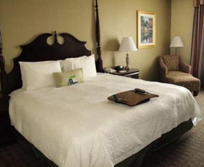 Hampton Inn Canton - image 8