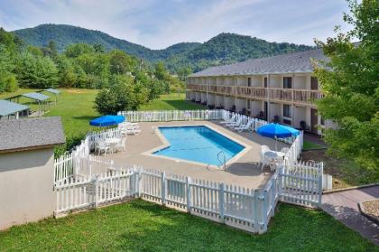 Americas Best Value Inn Canton NC - image 9