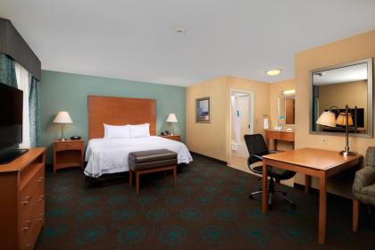 Hampton Inn & Suites Canton - image 4