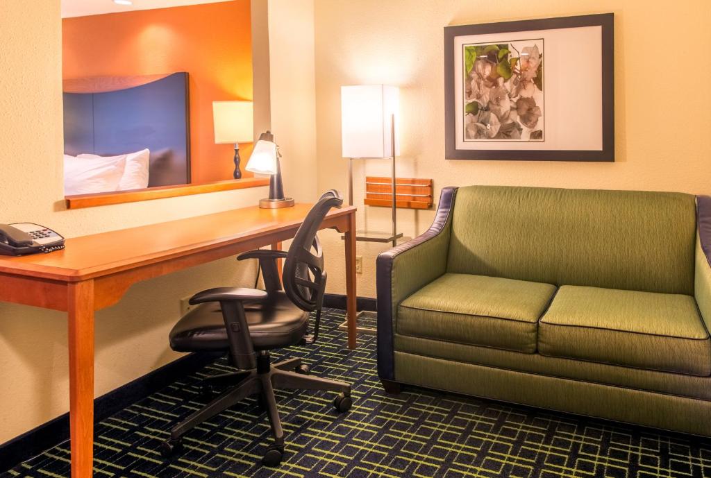 Fairfield Inn & Suites Canton - image 5