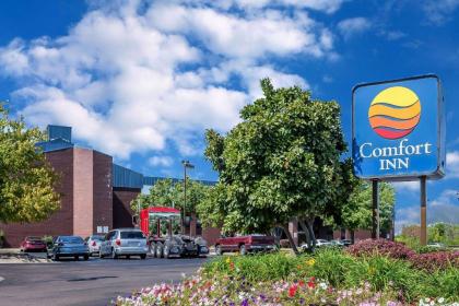 Comfort Inn Canton - Hall of Fame Hotel - image 12