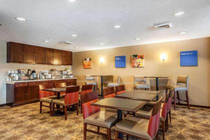 Comfort Inn Canton - Hall of Fame Hotel - image 6