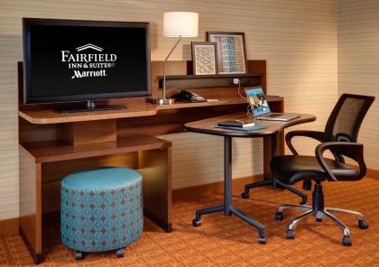 Fairfield Inn and Suites Canton South - image 12