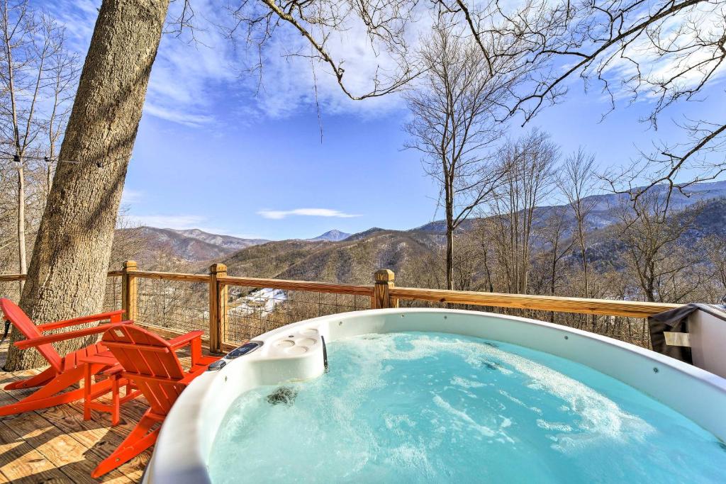 Romantic Canton Retreat with Deck and Mtn Views! - image 2