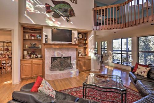 Secluded Home with Canyon Lake View Near Boat Launch! - image 4