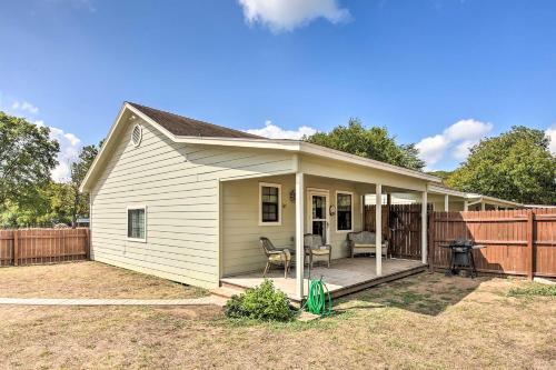 Cozy Canyon Lake Cottage 1 Mi to Guadalupe River! - image 3