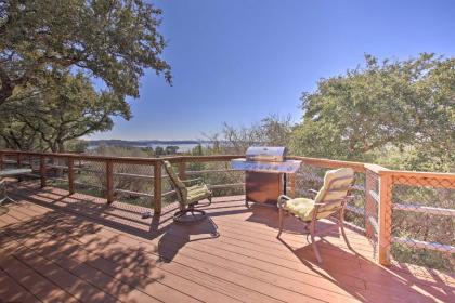 Stunning Canyon Lake Home with Deck Hot Tub and Kayak! - image 18