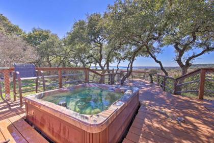 Stunning Canyon Lake Home with Deck Hot Tub and Kayak! - image 6