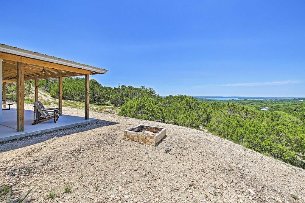 Modern Cabin with Stunning Views about 1 Mi to Lake! - image 3