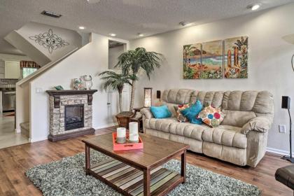 Updated Cape Canaveral Townhome Walk to the Beach - image 7