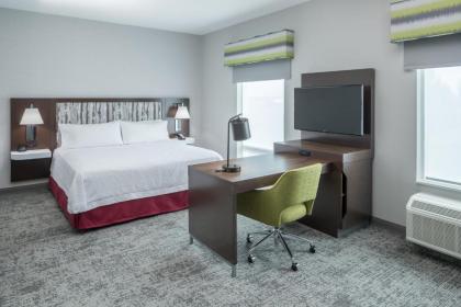 Hampton Inn & Suites Cape Canaveral Cruise Port Fl - image 11