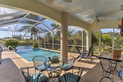 Spacious Cape Coral House with Private Infinity Pool - image 3