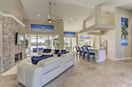 Bikinis and Martinis - Canalfront Cape Coral Home! - image 2