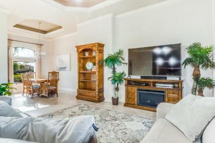 Cape Coral Getaway - image 9