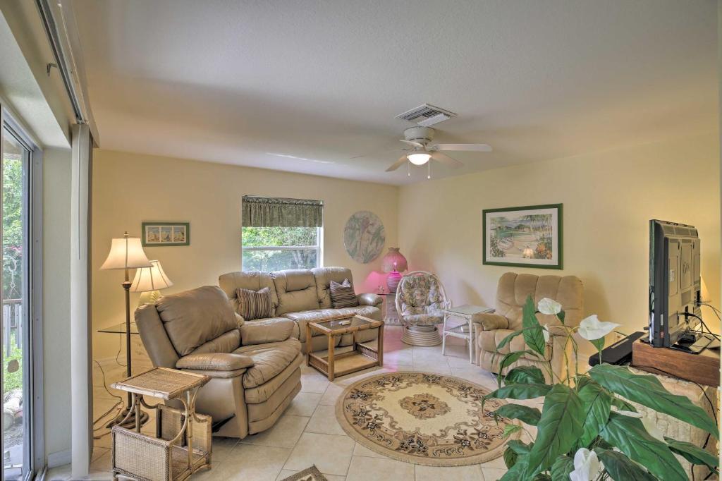 Peaceful Cape Coral Home with Quiet Backyard and Grill - image 4